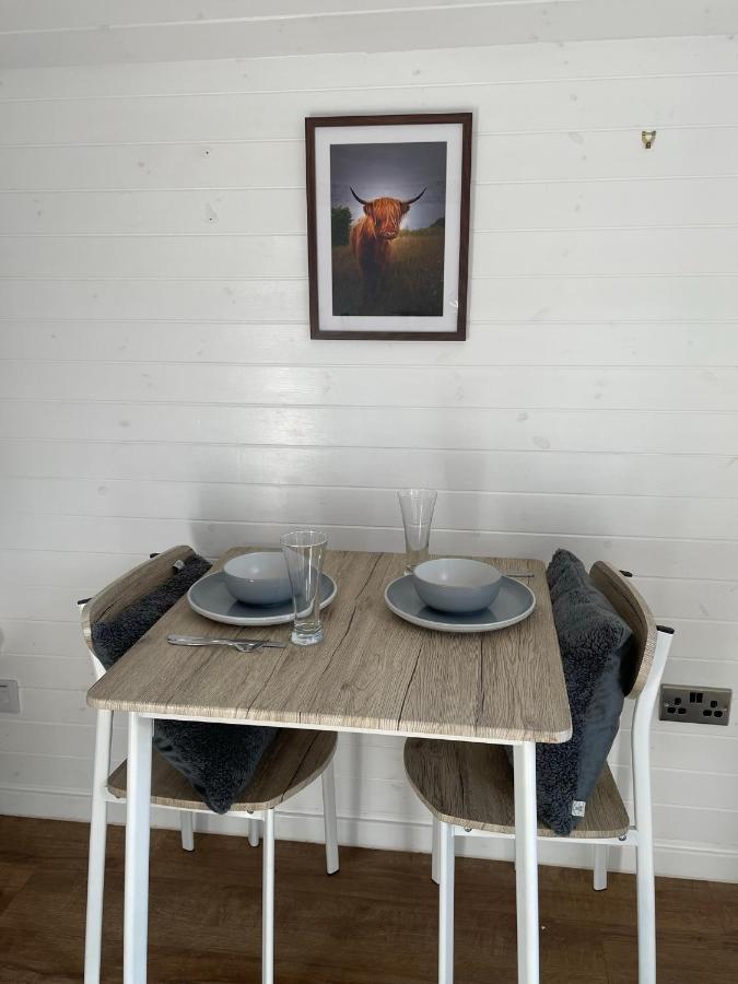 Apartament Hideaway Pod Near Loch Ness For A Tranquil Retreat Lewiston Zewnętrze zdjęcie