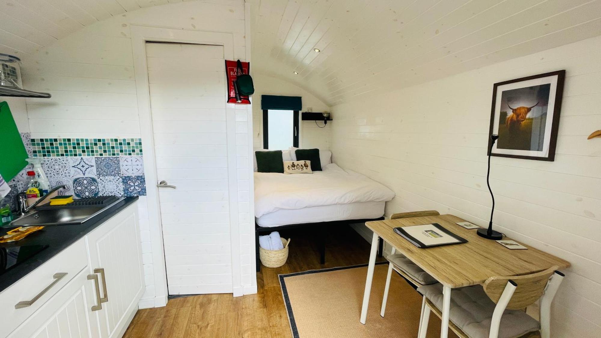 Apartament Hideaway Pod Near Loch Ness For A Tranquil Retreat Lewiston Zewnętrze zdjęcie