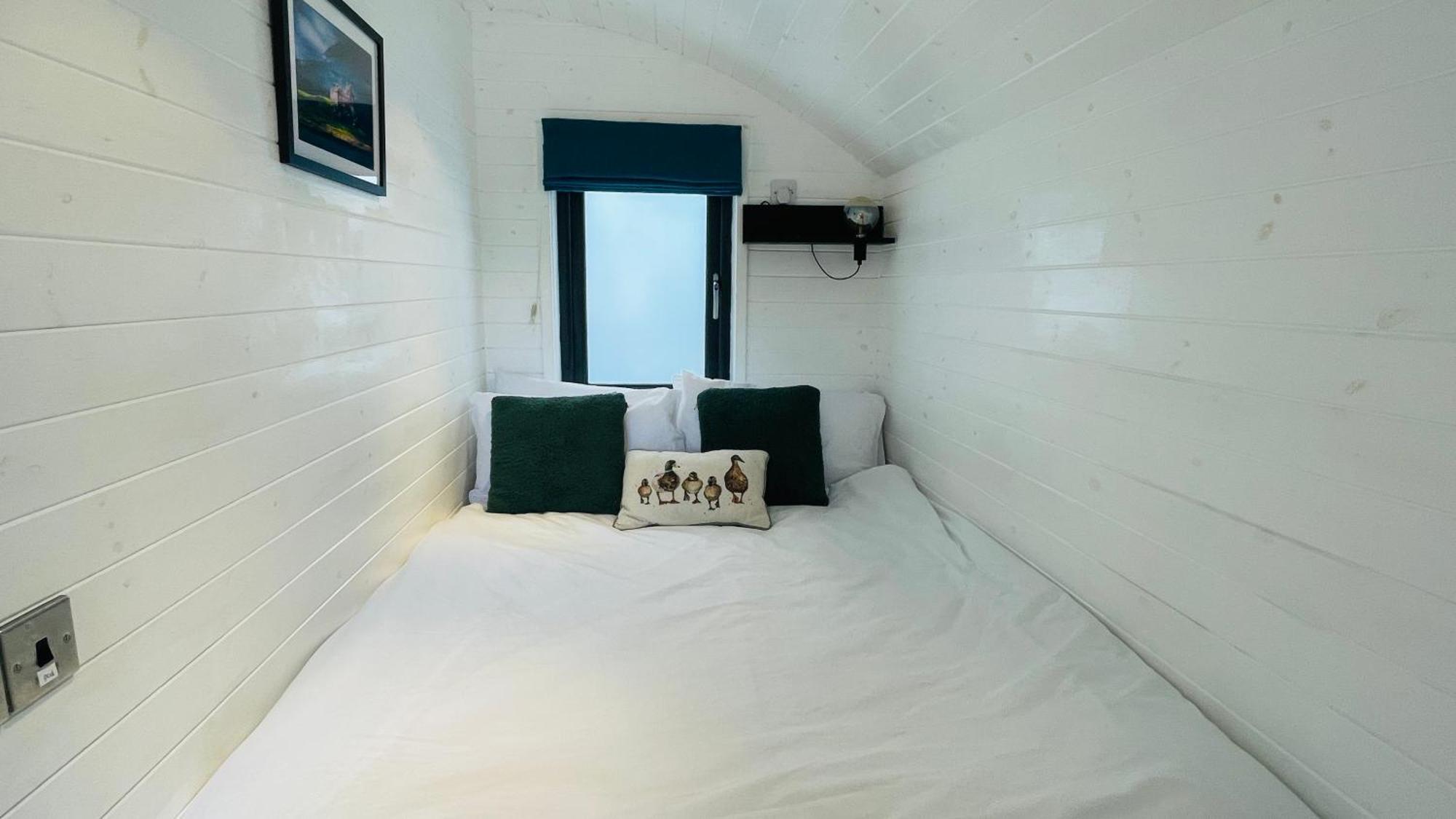 Apartament Hideaway Pod Near Loch Ness For A Tranquil Retreat Lewiston Zewnętrze zdjęcie